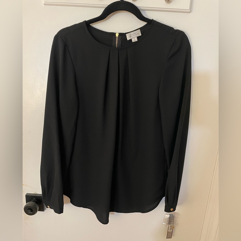 Tahari ASL black long sleeve woven blouse with pleat detail